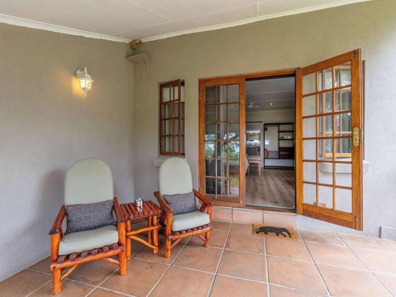 Chestnut Country Lodge image