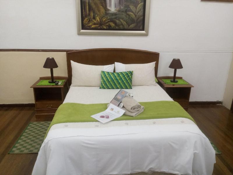Oasis Country Lodge