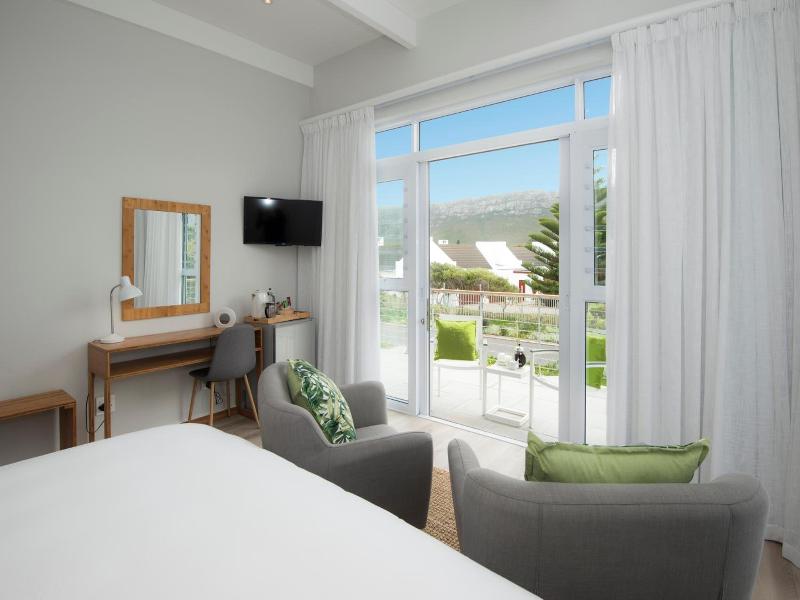 Bamboo Guest House image