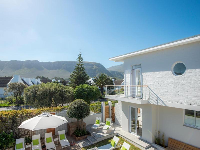 Bamboo Guest House image