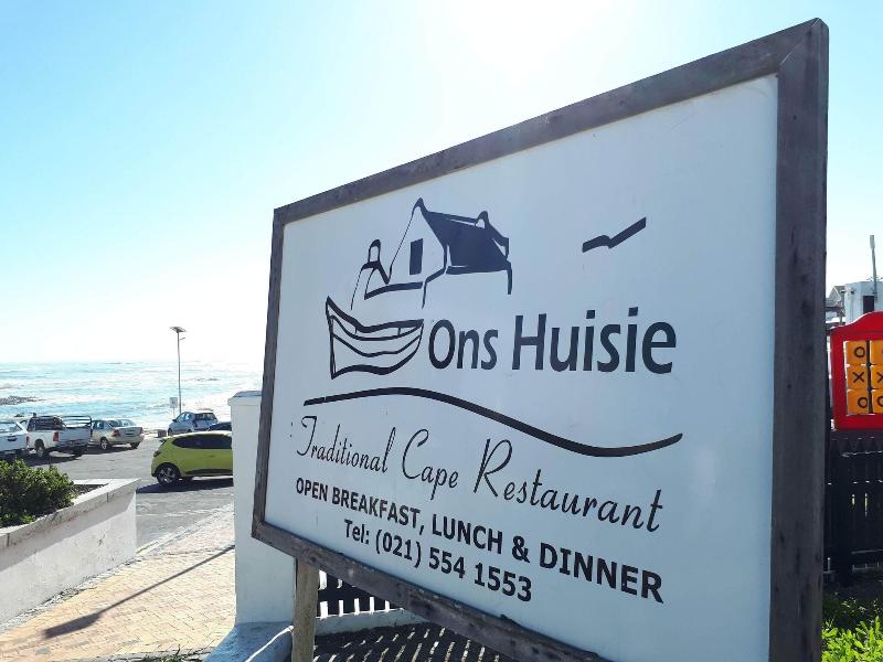 Dolphin Inn Guesthouse Blouberg image