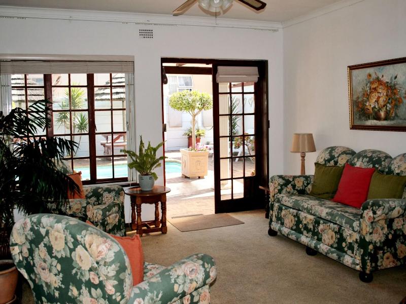 Dolphin Inn Guesthouse Blouberg image