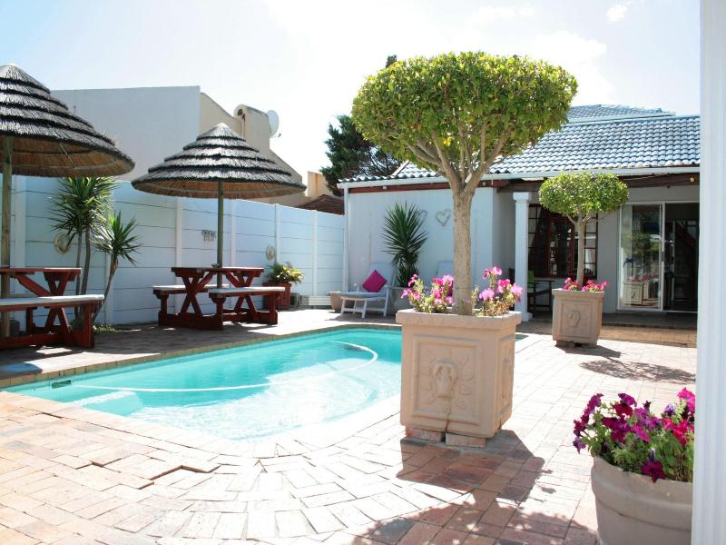 Dolphin Inn Guesthouse Blouberg image