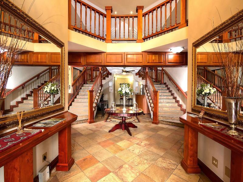 Leopardsong Manor image