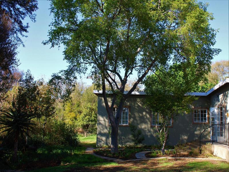 Random Harvest Country Cottages image