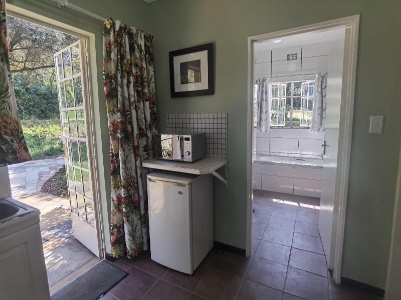 Random Harvest Country Cottages image