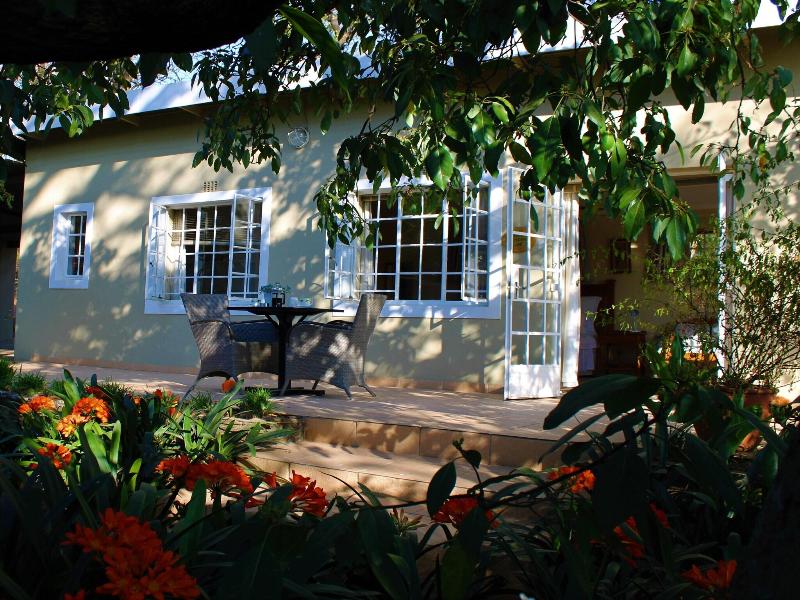 Random Harvest Country Cottages image