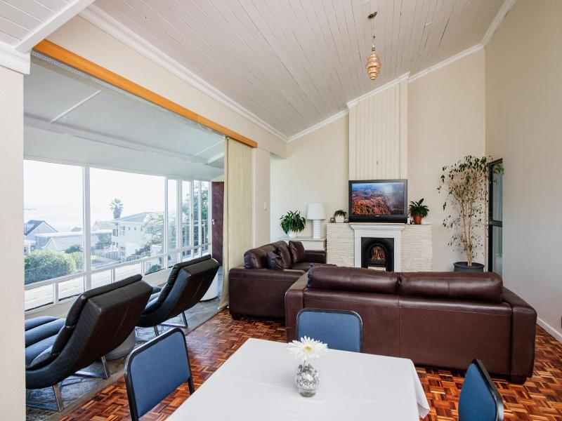 Blaauw Village Luxury Boutique Guest House image