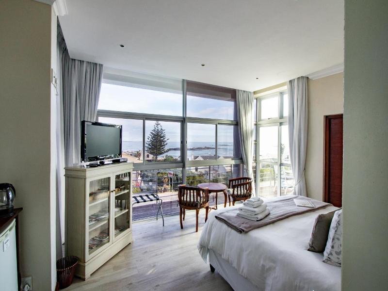 Blaauw Village Luxury Boutique Guest House image