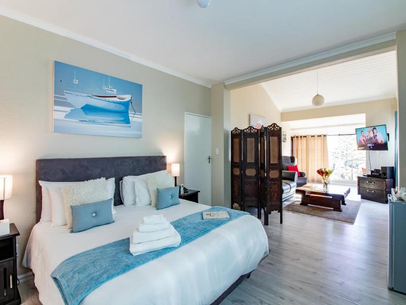 Blaauw Village Luxury Boutique Guest House image