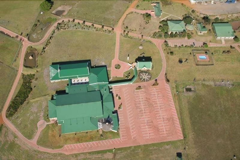 Mentors Country Estate