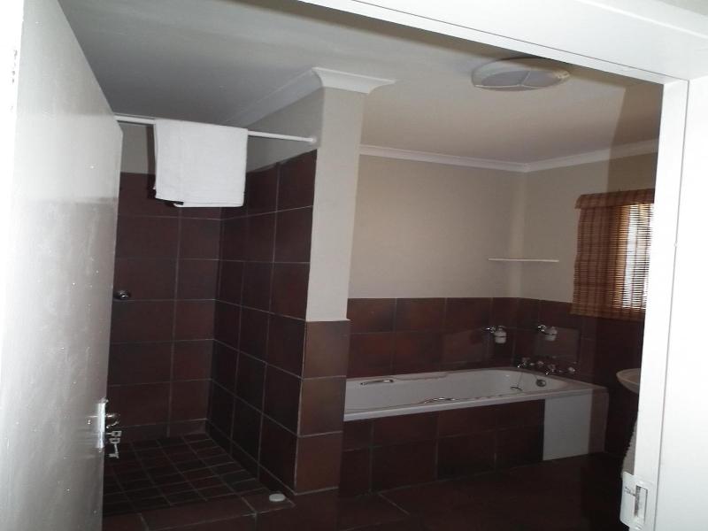 Lanseria Country Estate image