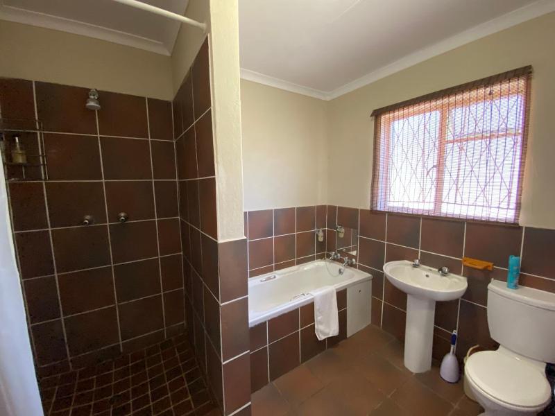 Lanseria Country Estate image