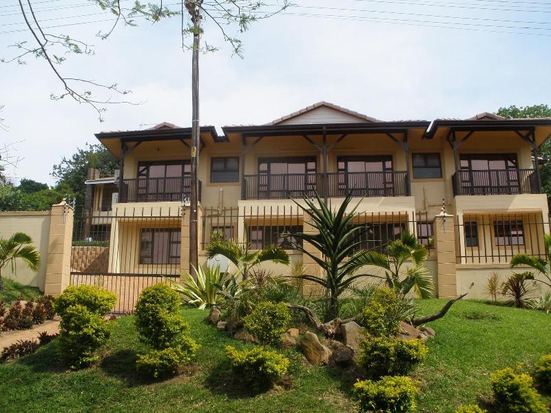 Jay And Bee Guest House