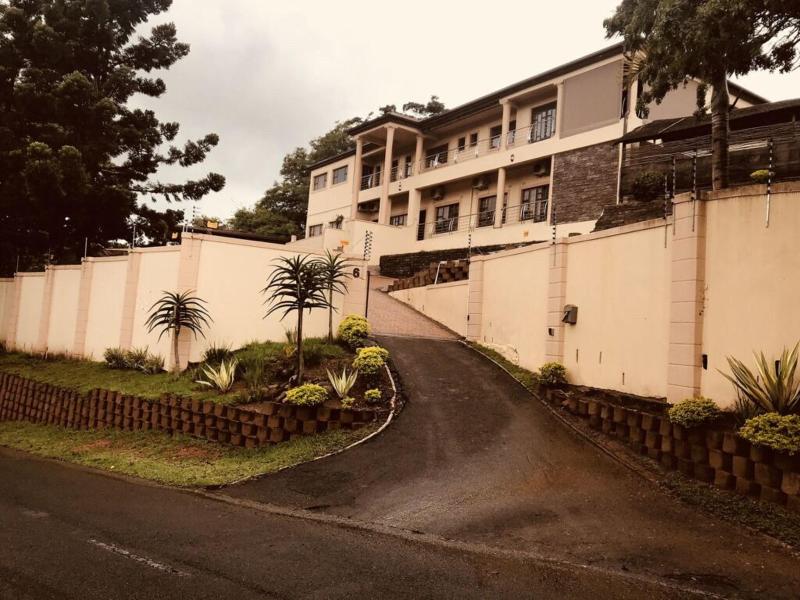 Jay And Bee Guest House image