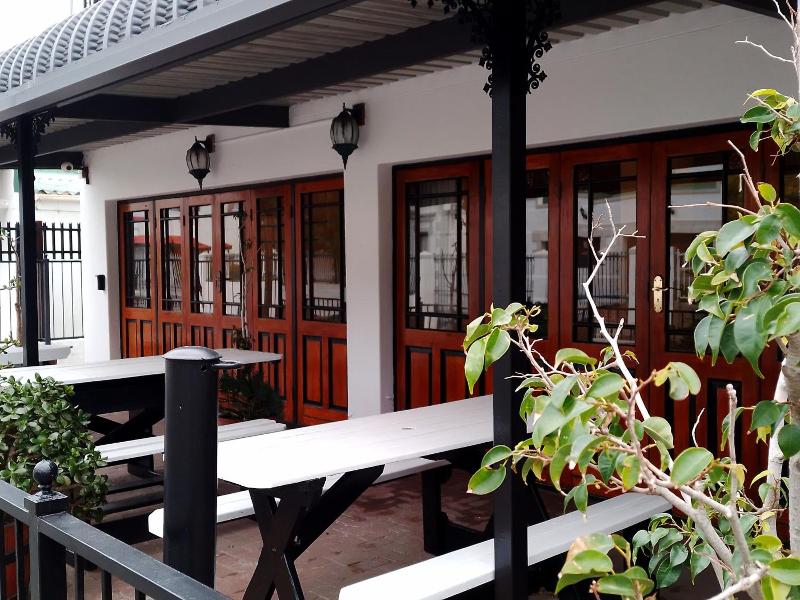 Le Bay Lodge image