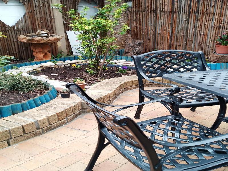 Le Bay Lodge image