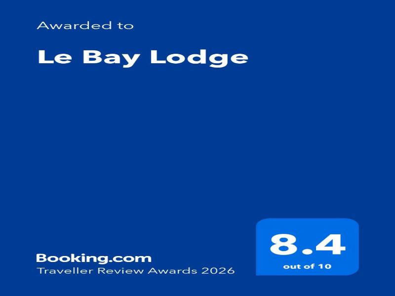 Le Bay Lodge image