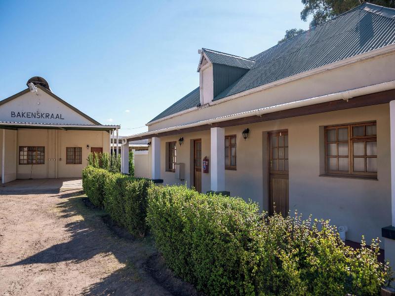 Bakenskraal Ostrich Palace