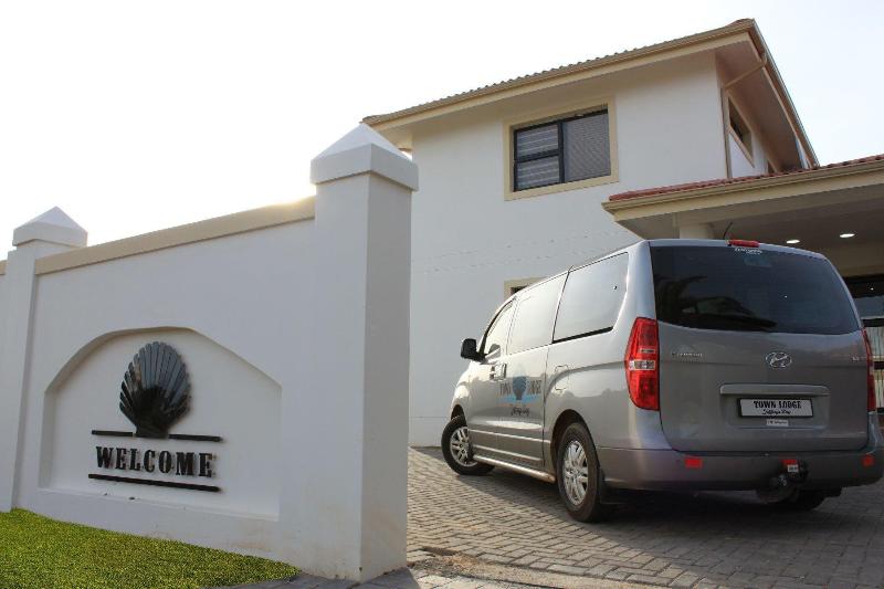 Grand House Lodge image