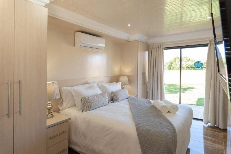 Grand House Lodge image
