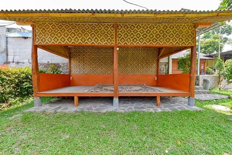 OYO 428 Pondok Winagung Hotel