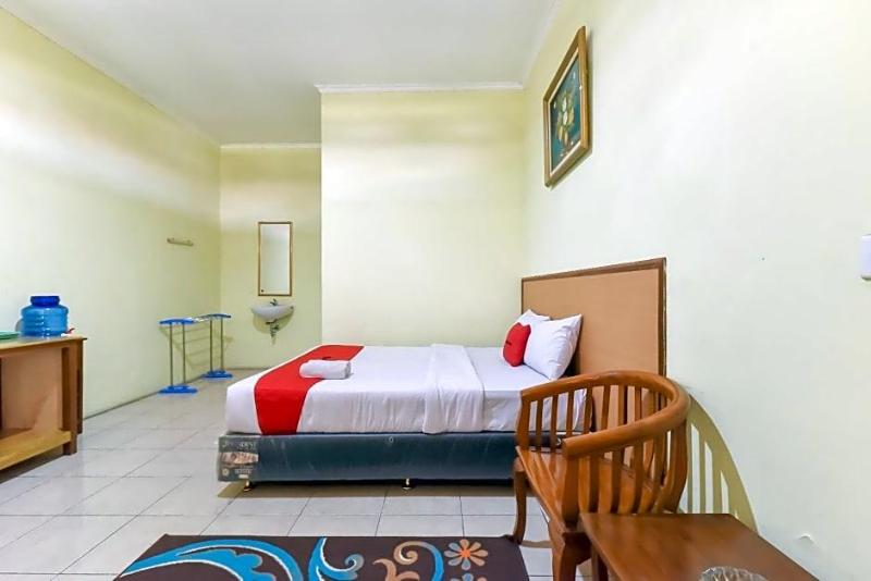 OYO 428 Pondok Winagung Hotel