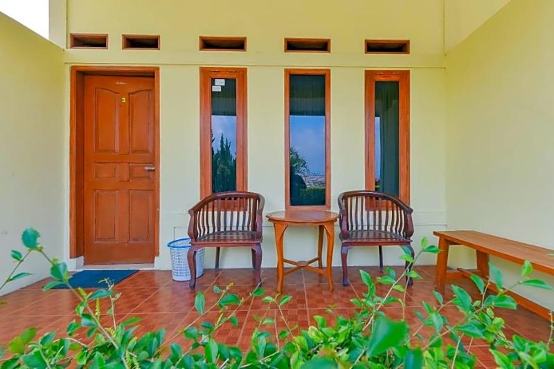 OYO 428 Pondok Winagung Hotel