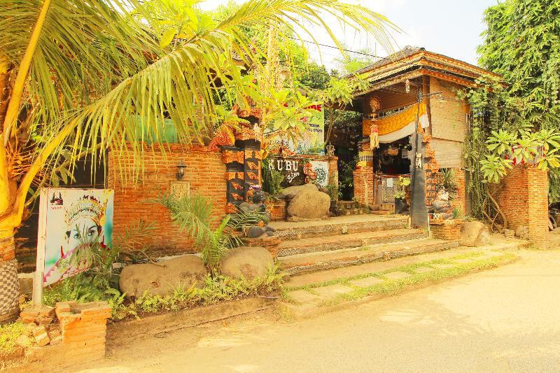 Villa And Resto Kubu Selem Etnik Bali — photo 4