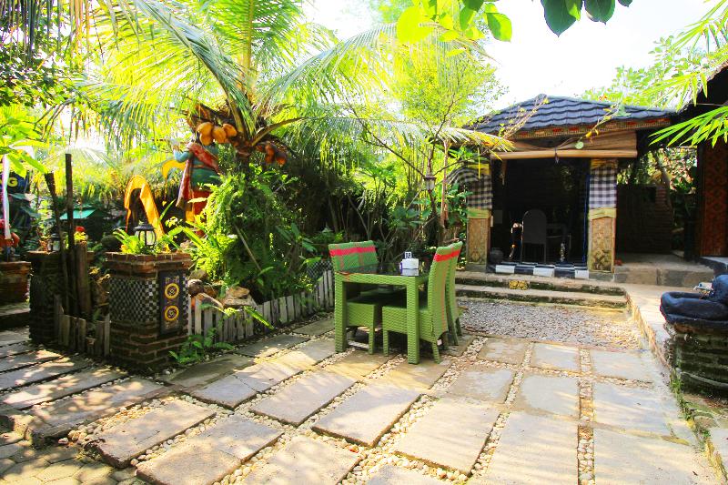 Villa And Resto Kubu Selem Etnik Bali — photo 5
