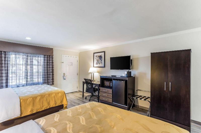 Quality Inn Escondido Downtown image