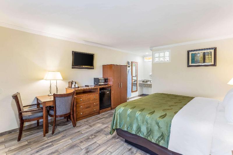 Quality Inn Escondido Downtown image