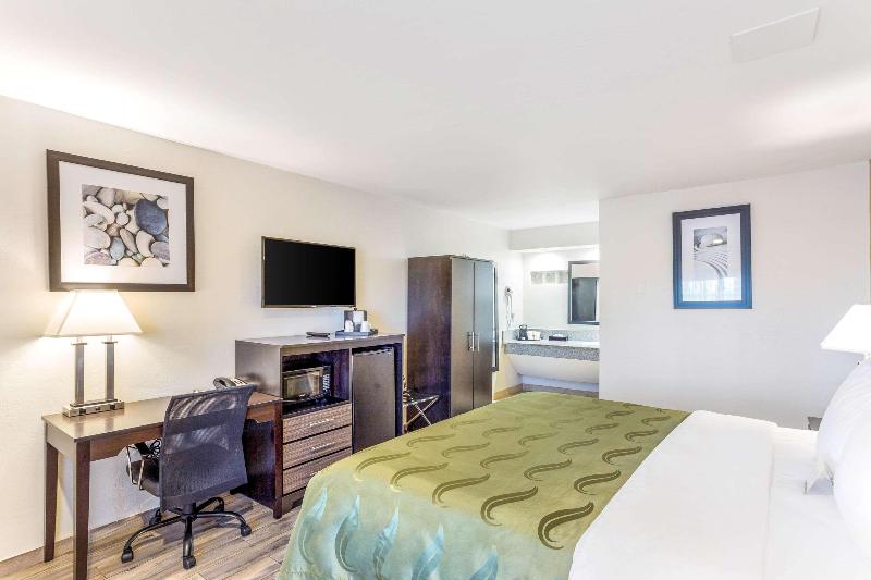 Quality Inn Escondido Downtown image