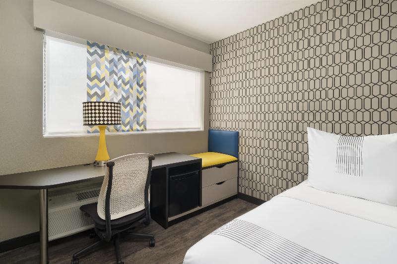 Glō Best Western Tulsa-Catoosa East Route 66 image