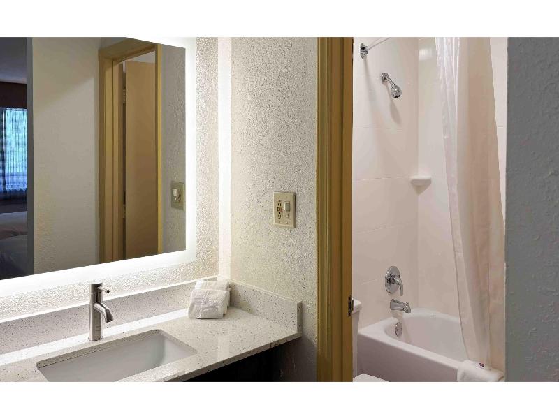 Motel 6 Charlotte, Nc-Northlake image