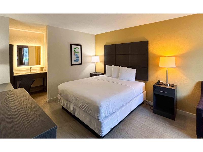 Motel 6 Charlotte, Nc-Northlake image