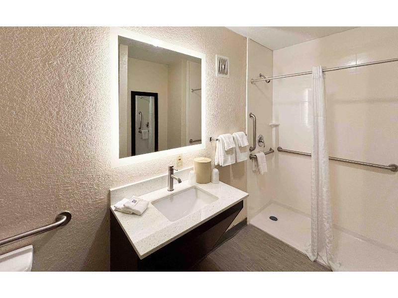 Motel 6 Charlotte, Nc-Northlake image
