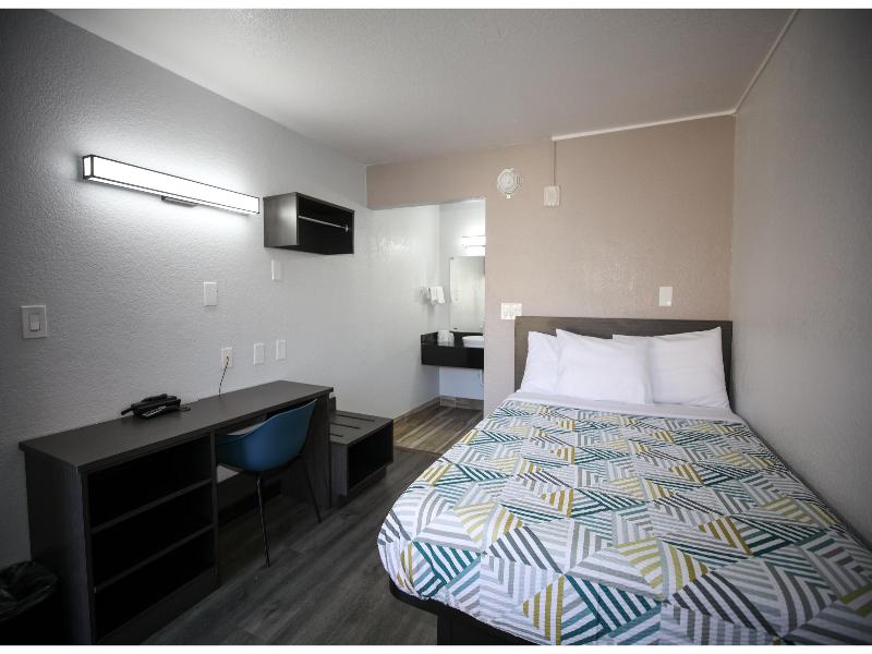 Motel 6 Charlotte, Nc-Northlake image