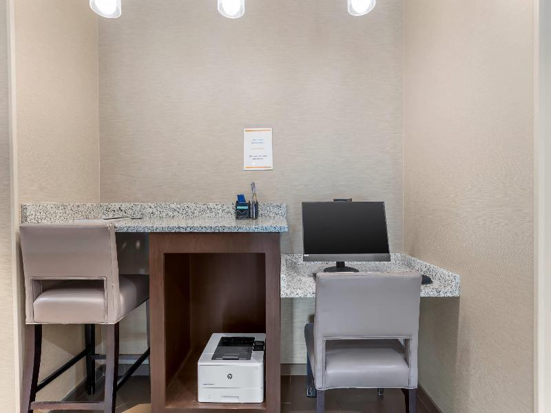 Comfort Inn & Suites Florence Center Area image