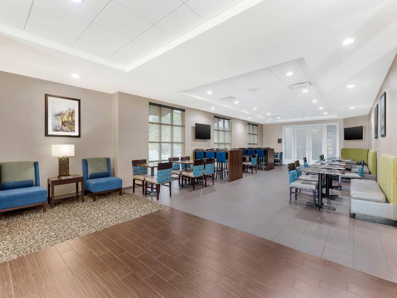 Comfort Inn & Suites Florence Center Area image