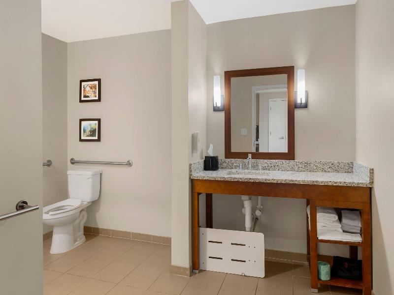 Comfort Inn & Suites Florence Center Area image