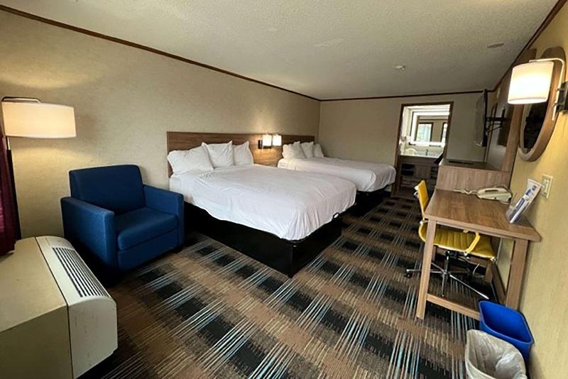 Days Inn By Wyndham Liverpool/Syracuse image