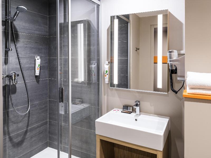 ibis Styles Clamart Gare Grand Paris image