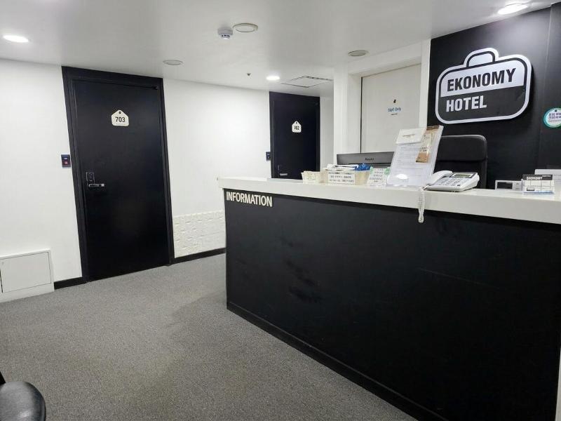 Ekonomy Hotel Myeongdong Premier image
