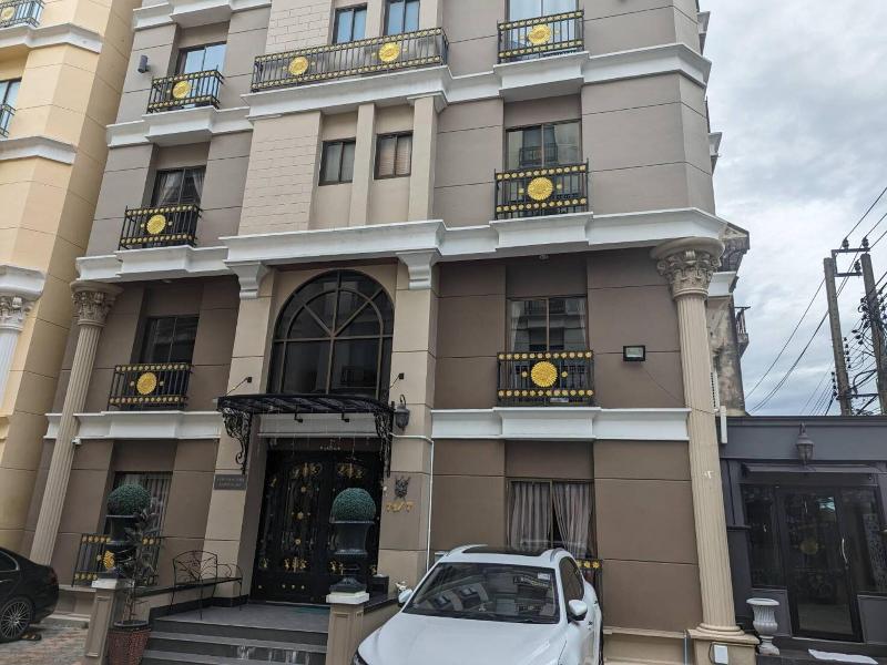 THE STAR OF SATHORN image