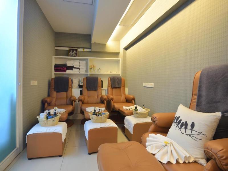 De Lux Bangkok Hotel image