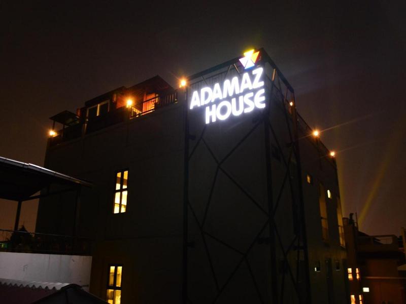 ADAMAZ HOUSE image