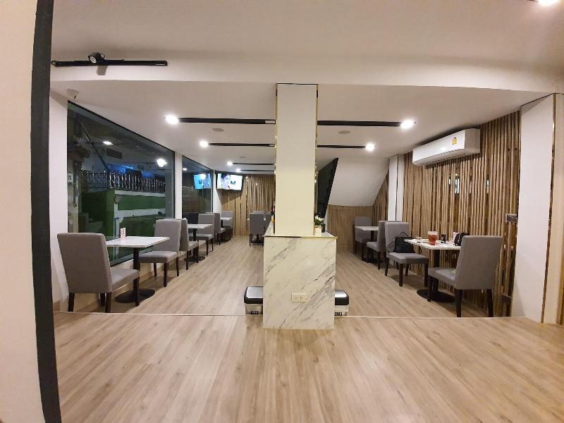 ADAMAZ HOUSE image