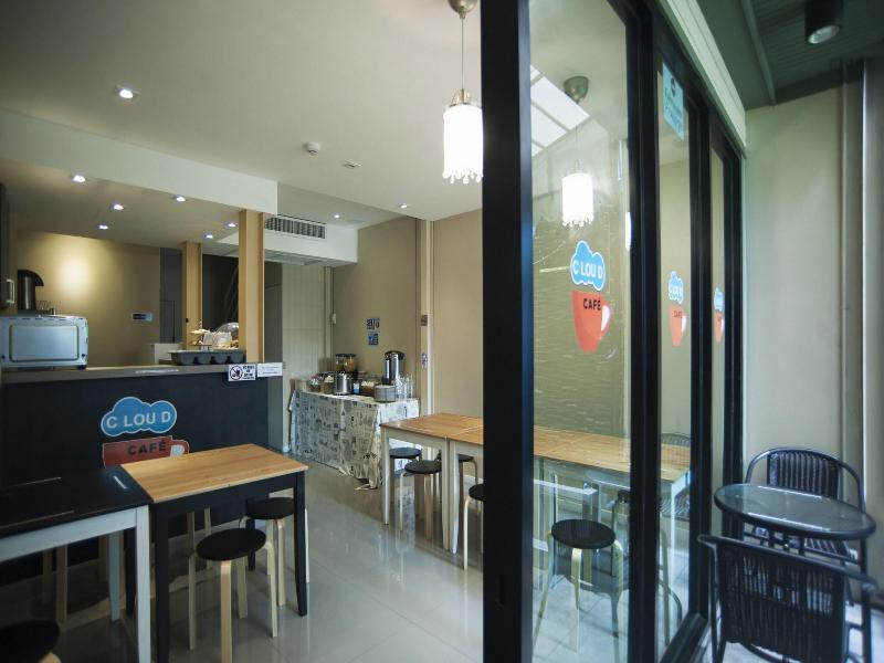 CLOUD NINE LODGE image