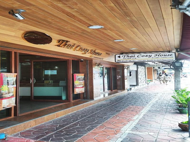 Thai Cozy House Hotel image